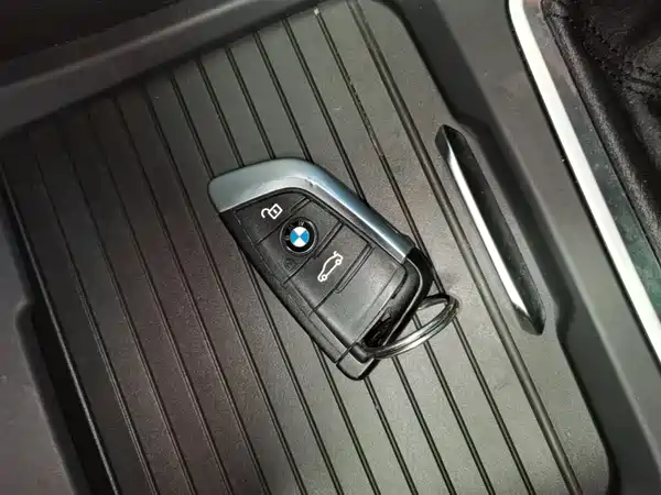 BMW 1 Series 2023, фото 8