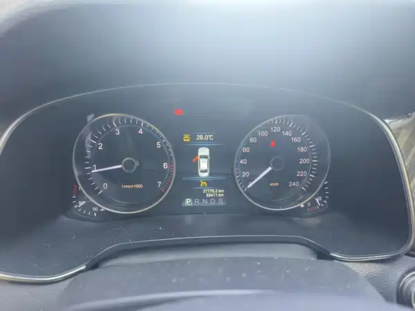 Hongqi H7 2021, фото 12