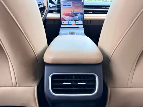 Geely Galaxy L6 2024, фото 12