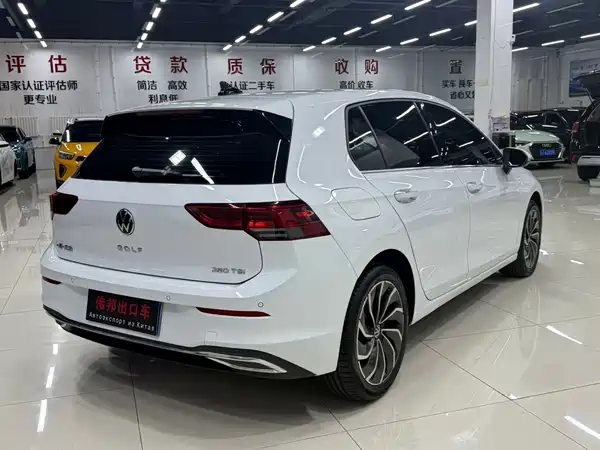 Volkswagen Golf 2023, фото 6
