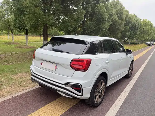 Audi Q2L 2022, фото 8
