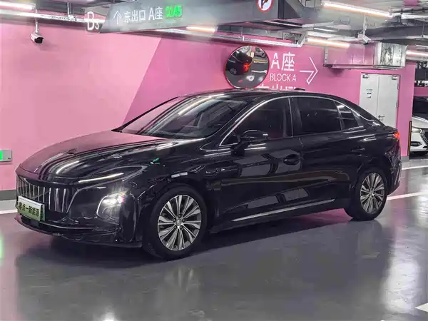 Hongqi E-QM5 2022
