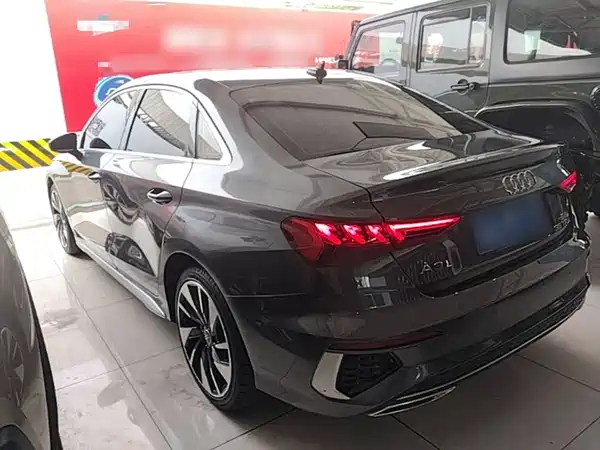 Audi A3 2023, фото 4