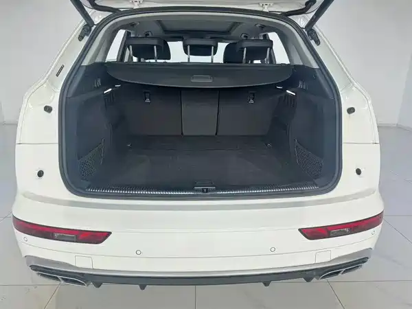 Audi Q5L 2023, фото 5