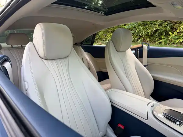 Mercedes-Benz E-Class 2023, фото 10