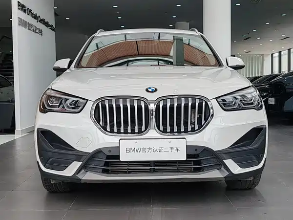 BMW X1 2022, фото 2