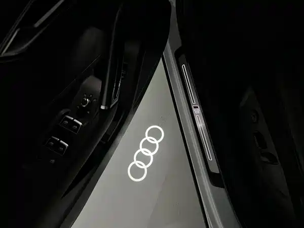 Audi Q2L 2022, фото 14