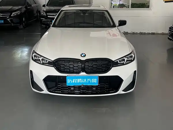BMW 3 Series 2024, фото 2
