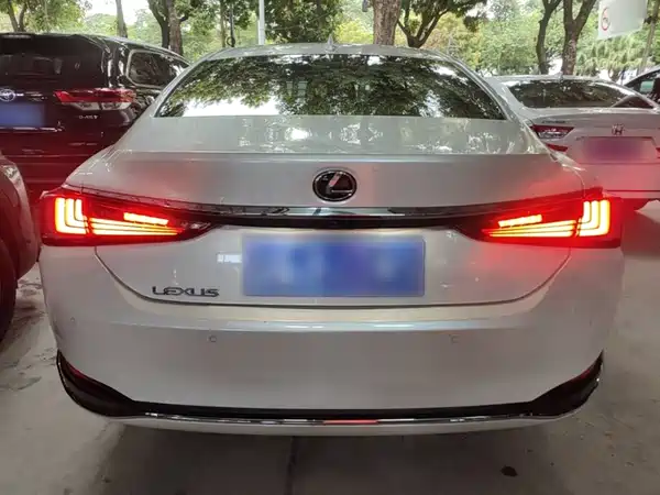 Lexus ES 2021, фото 5