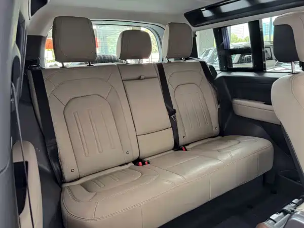 Land Rover Defender 2022, фото 5