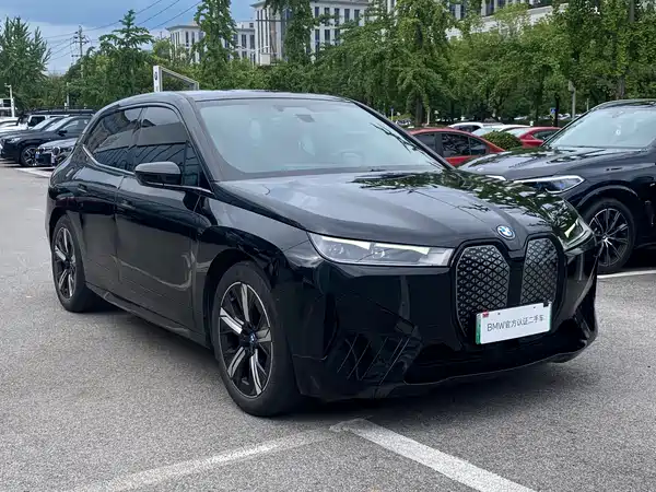 BMW iX 2022, фото 3
