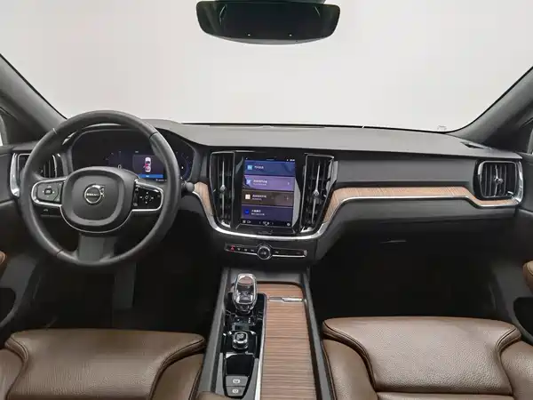 Volvo S60 2024, фото 5