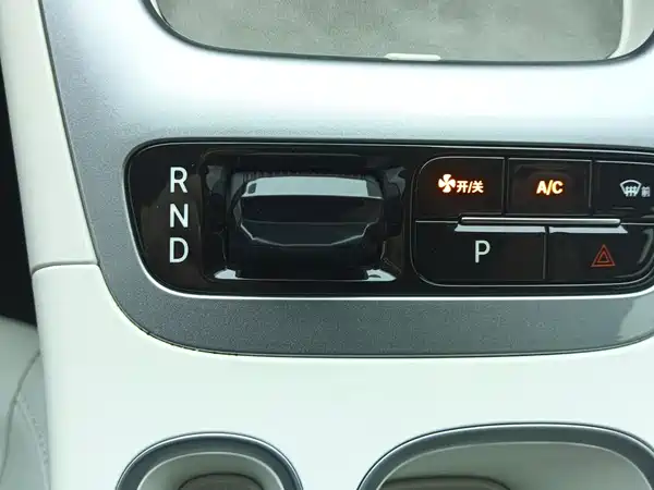 Geely EX2 2025, фото 16