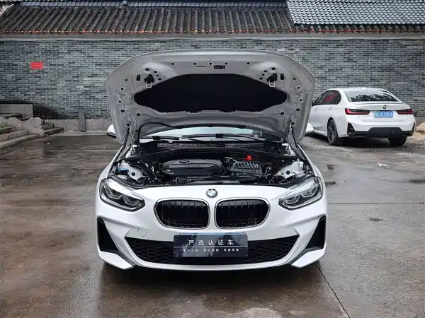 BMW 1 Series 2022, фото 14