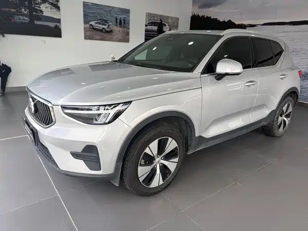 Volvo XC40 2024, фото 2