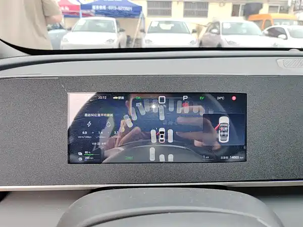 BYD Qin L 2025, фото 11