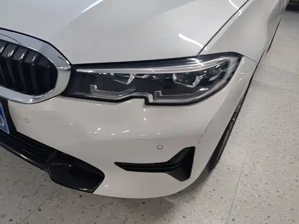 BMW 3 Series 2022, фото 23
