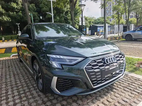 Audi A3 2023, фото 3