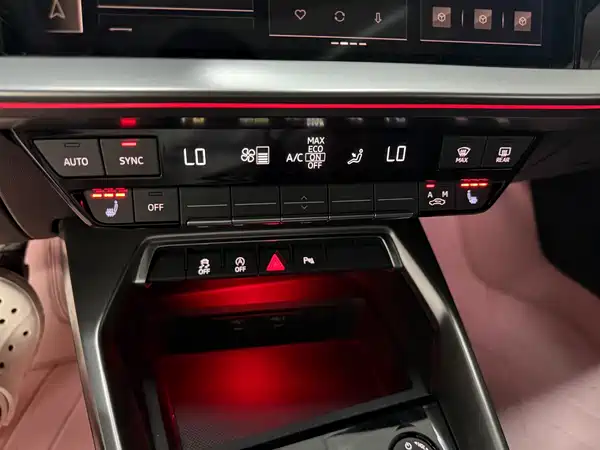 Audi A3 2023, фото 8