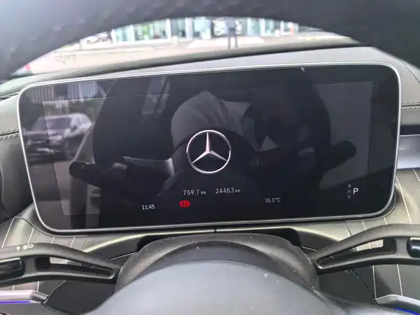 Mercedes-Benz C-Class 2025, фото 7