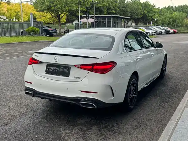 Mercedes-Benz C-Class 2025, фото 9