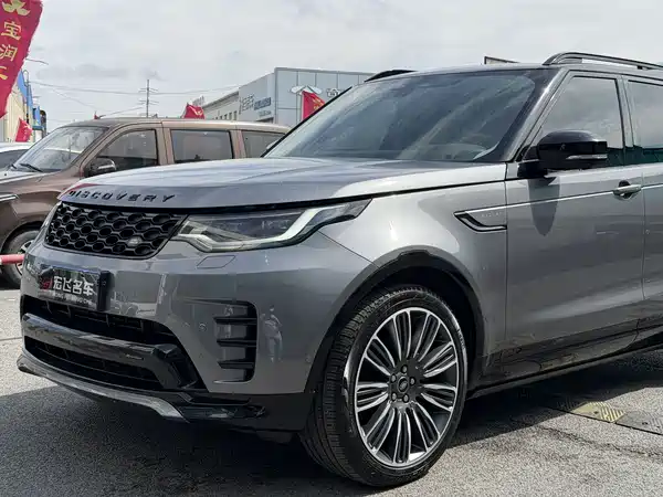 Land Rover Discovery 2023, фото 17