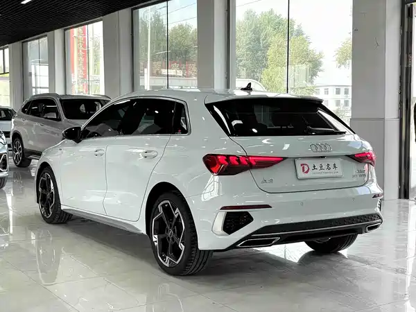 Audi A3 2023, фото 6