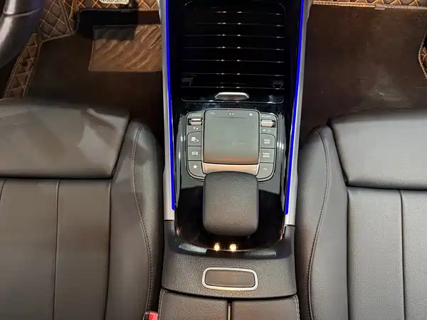 Mercedes-Benz GLB 2022, фото 15