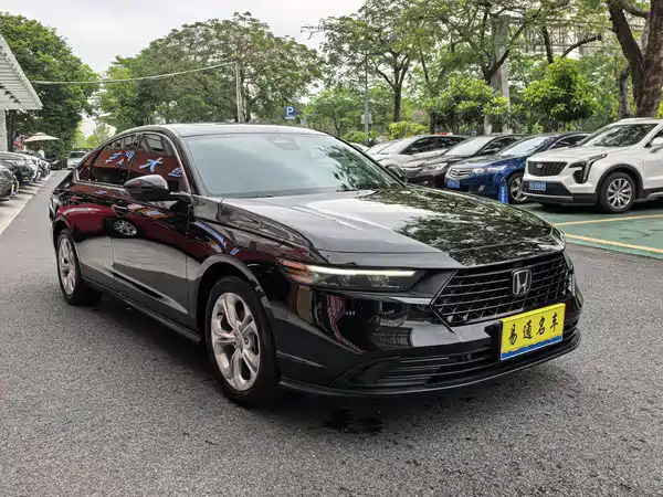Honda Accord 2023, фото 4