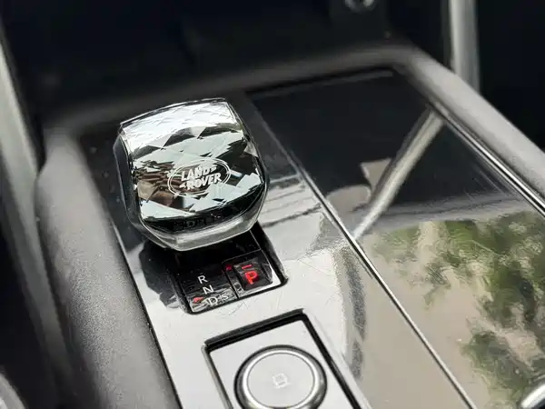 Land Rover Discovery 2024, фото 12