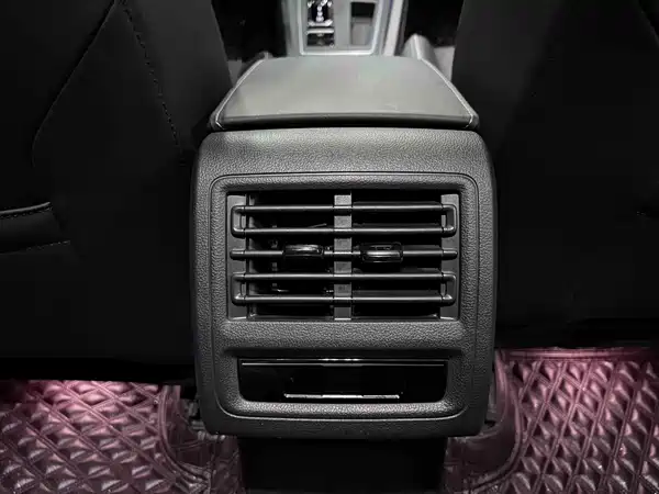 Volkswagen Golf 2023, фото 11