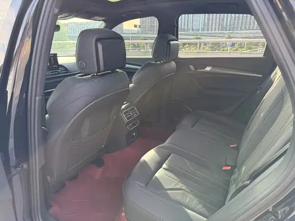 Audi Q5L 2023, фото 4