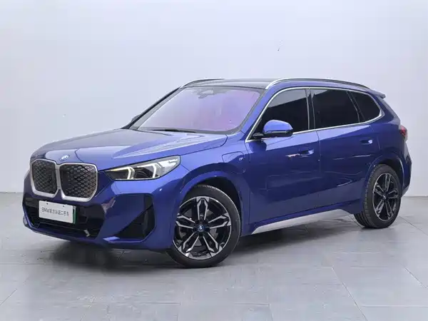 BMW iX1 2023
