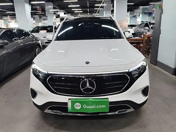Mercedes-Benz EQB 2022, фото 2