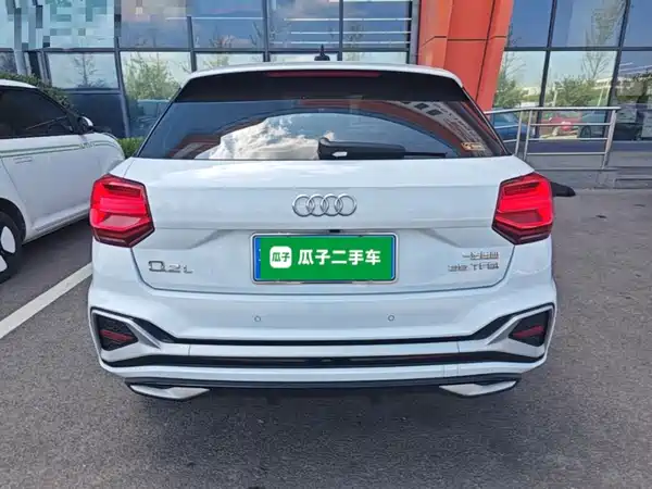 Audi Q2L 2022, фото 5