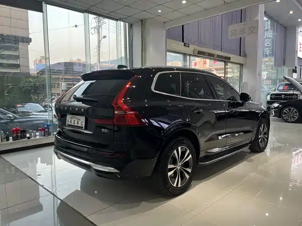 Volvo XC60 2025, фото 9
