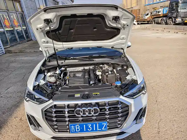Audi Q3 2023, фото 23