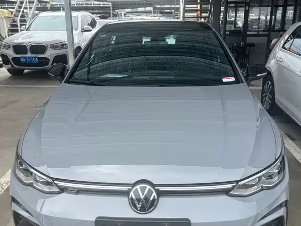 Volkswagen Golf 2023, фото 2