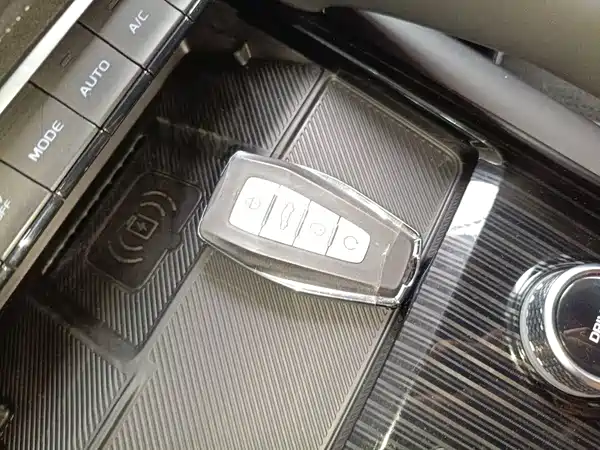 Geely Monjaro 2024, фото 8