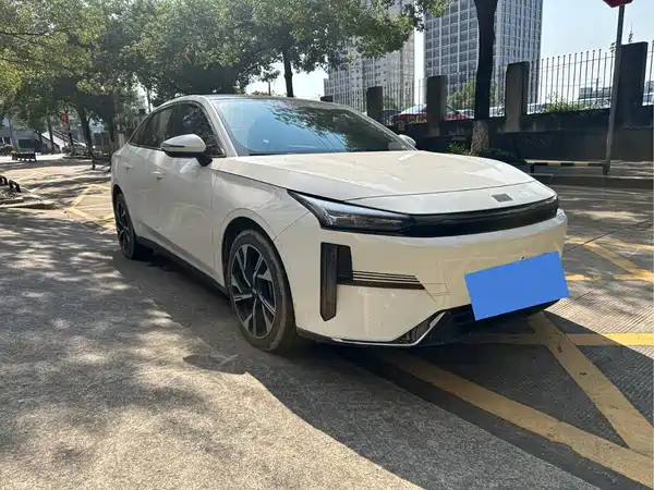 Geely Galaxy L6 2024, фото 3