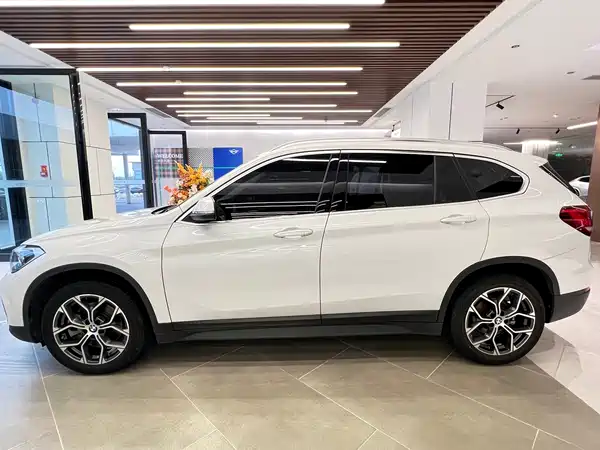 BMW X1 2023, фото 3