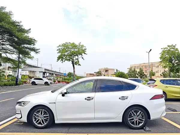 BYD Qin PLUS 2021, фото 4