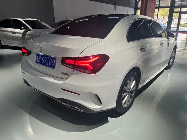 Mercedes-Benz A-Class 2022, фото 5