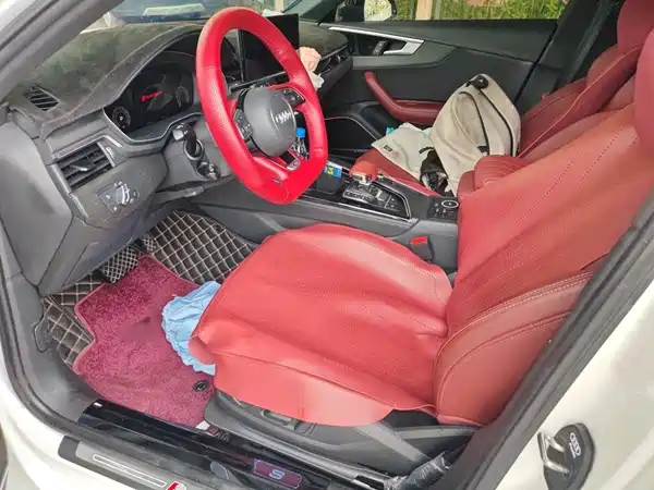 Audi A4L 2023, фото 7