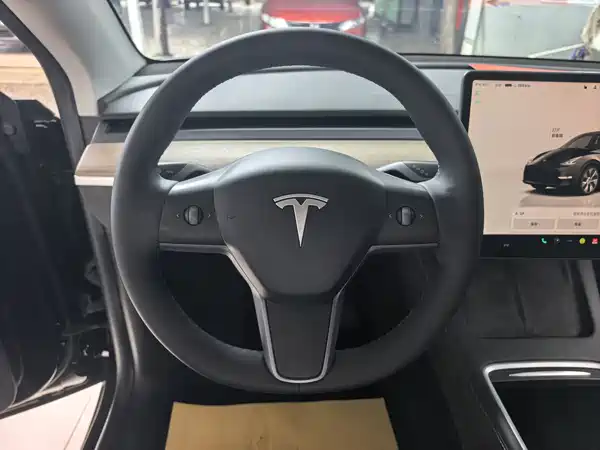 Tesla Model Y 2022, фото 6