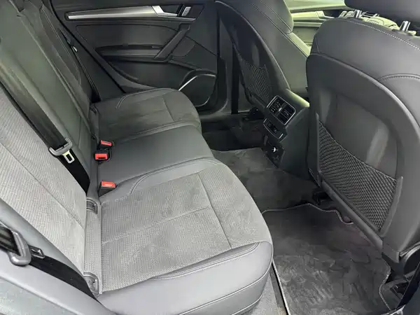 Audi Q5L Sportback 2025, фото 12