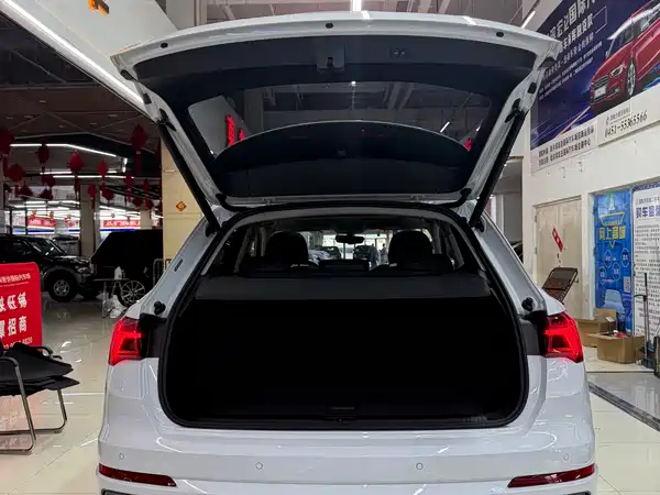 Audi Q3 2023, фото 9
