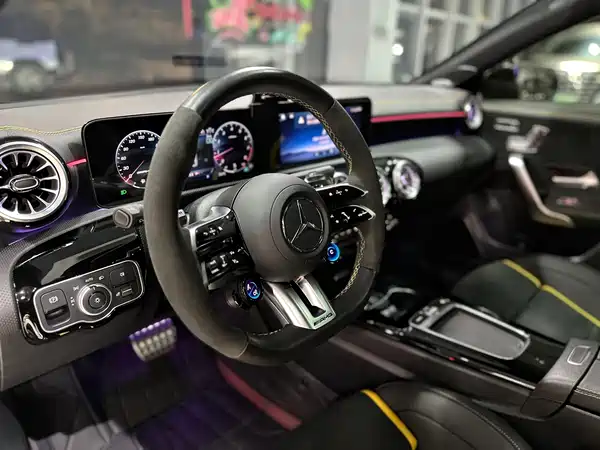 Mercedes-Benz CLA AMG 2025, фото 16