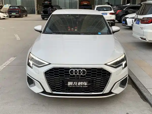 Audi A3 2021, фото 2