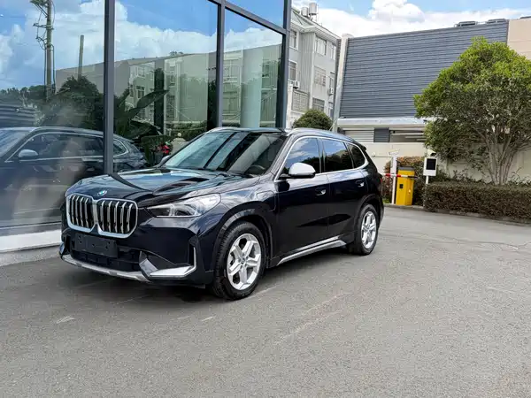 BMW iX1 2023
